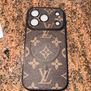 Luxury Brown Designer Phone Case for iPhone 17 Pro